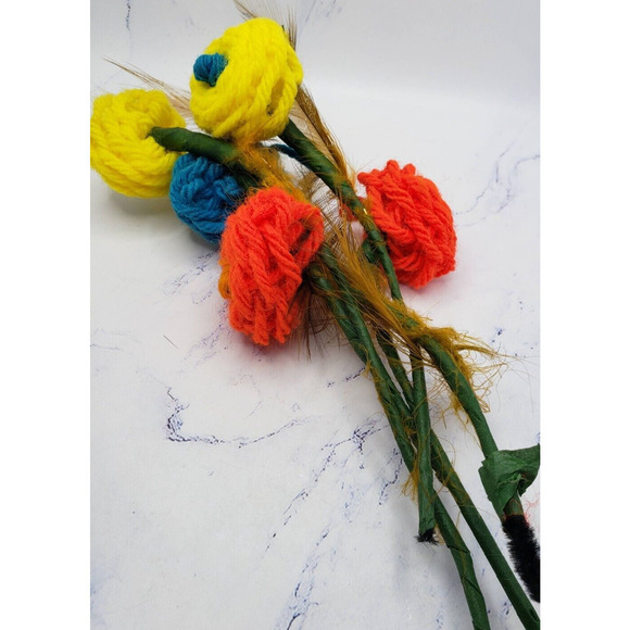 Vintage Handmade Crochet Yarn Flowers Bouquet - Picture 1 of 6